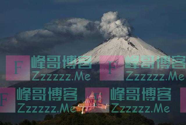 全球又有一座火山喷发，产生约1000米灰柱，2020年地球有点活跃？