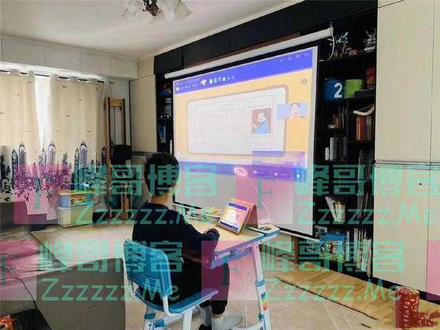 上网课，学生的家境被“一览无余”，网友：没有对比就没有伤害