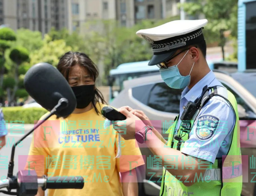 电动车“一盔一带”6.1日正式实施！外卖小哥看完哭晕：雪上加霜