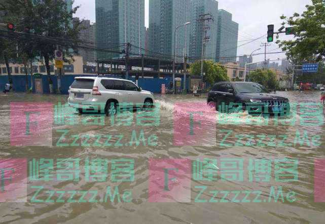 暴雨天突现“生财之道”，把自己汽车故意泡水，就能赚不少钱