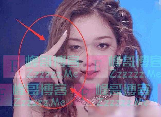 出道一个月了, 成团手势还会做错? 张艺凡偷懒, 陈卓璇成标准!