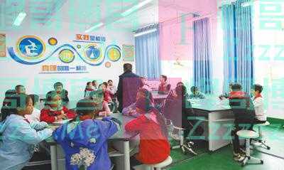 “最好的房子是学校”