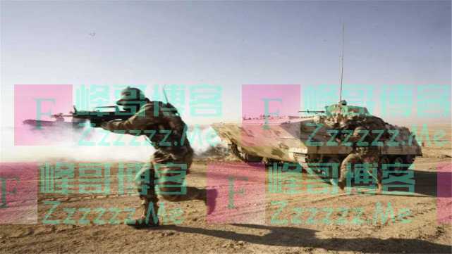 当子弹用完后，为何不能捡敌人的武器使用？一位老兵告诉你后果