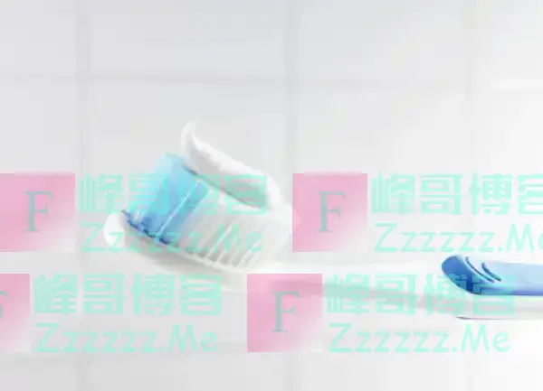 早上起床后,不刷牙就喝水的人,后来得到了什么?希望早点知道