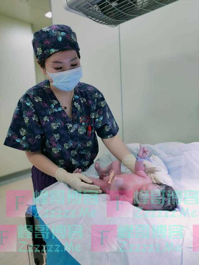 哈医大一院群力院区迎来首位顺产“小王子”