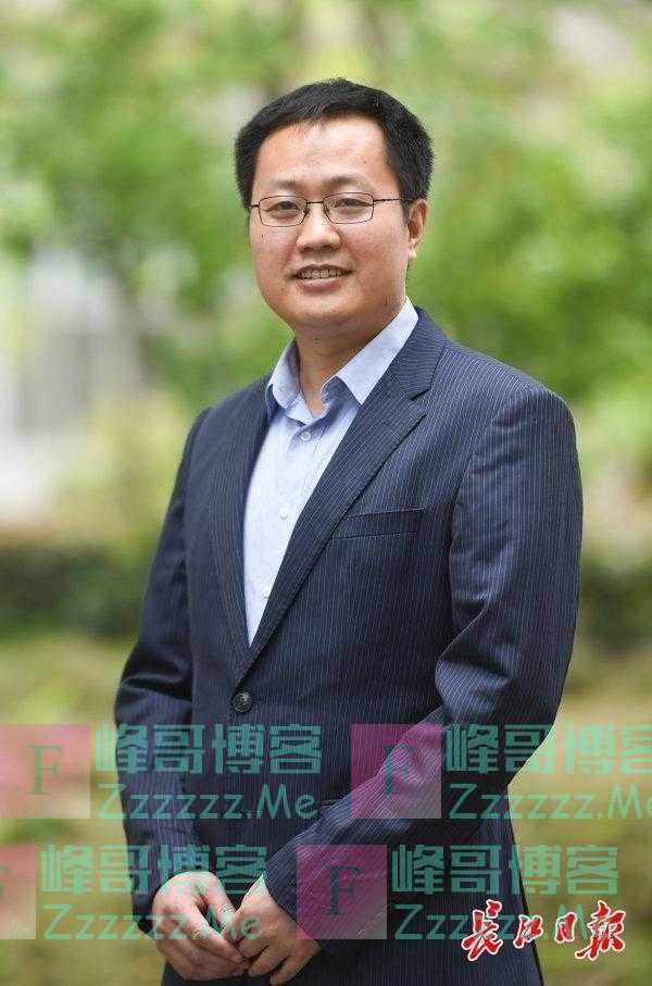 怀揣“让中国跑在世界前面”信念回国任教，湖大教授率团队制备出特殊材料