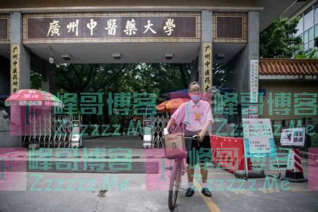 对自己又“抠”又“狠”，却捐了70万！