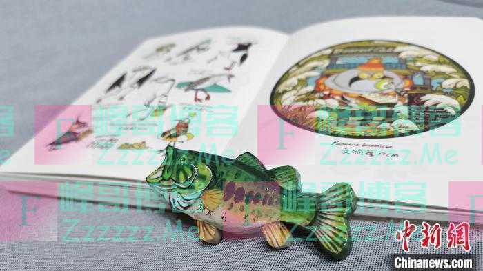 “90后”用木头雕画出“活鱼”