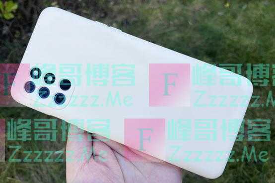 为什么手机的摄像头越来越多?
