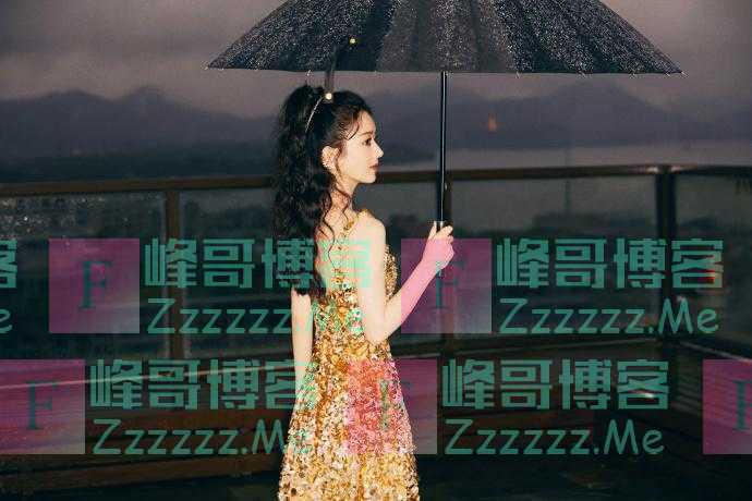 赵丽颖鎏金lomo风大片 雨中撑伞复古优雅