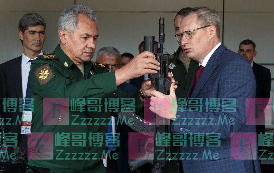 卡拉什尼科夫最先进轻武器曝光，重量与AK-12相当提高士兵态势感知