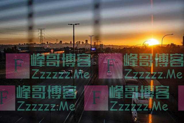 汽车成南非人疫情期间休闲“神器”