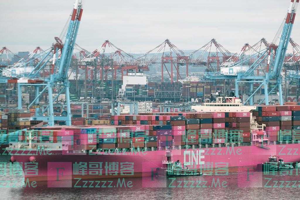 美国港口现“海上大堵车”：货物堆积严重 700个集装箱滞留一月