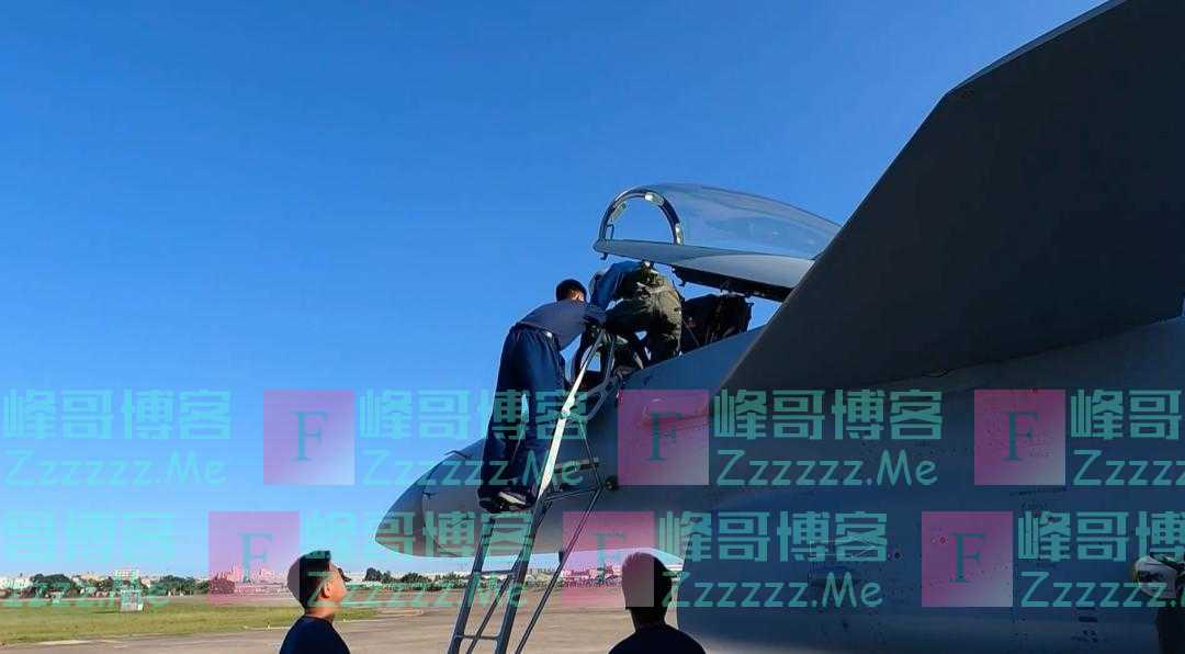 东部战区空军战机“上新”！