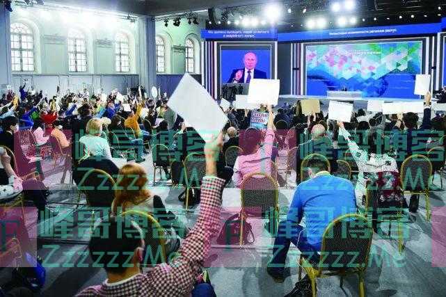 “他不费一枪一弹，就成功让西方陷入了集体恐慌”