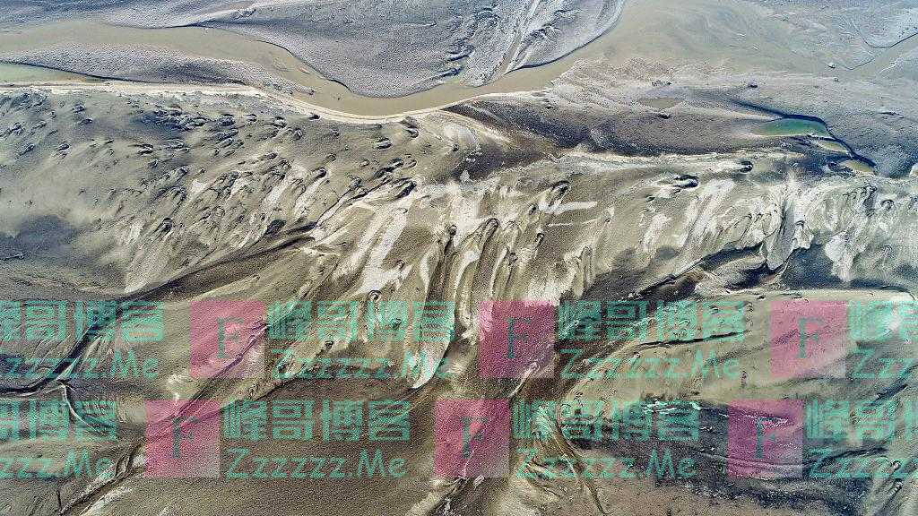黄河山西永济段河床现“抽象画”