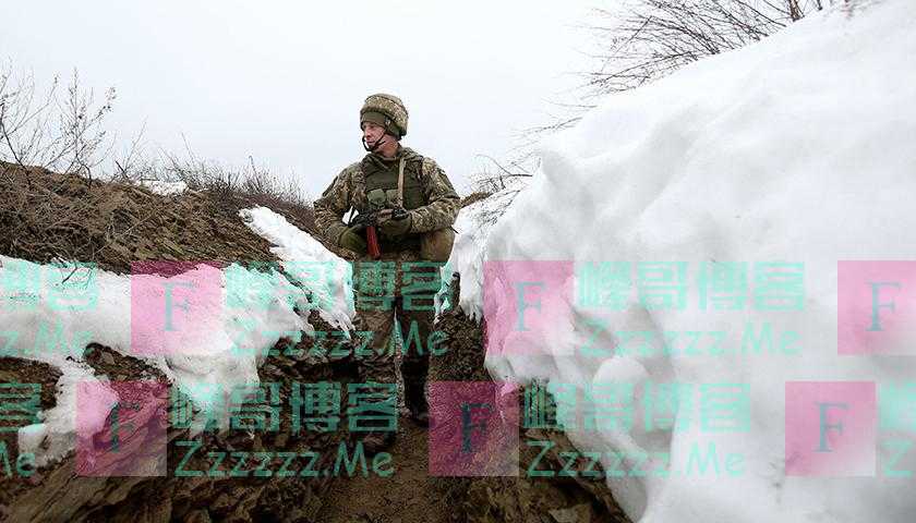 乌克兰政府网站遭黑客袭击，美媒称俄罗斯正调动更多军备