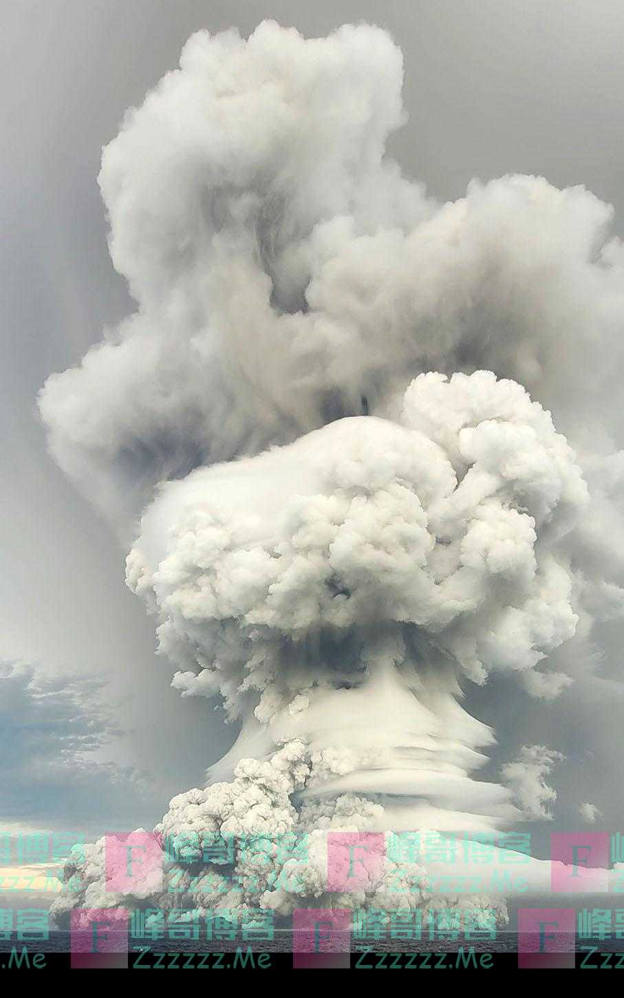 新西兰:汤加火山未来几天或几周可能持续喷发,威胁援助工作