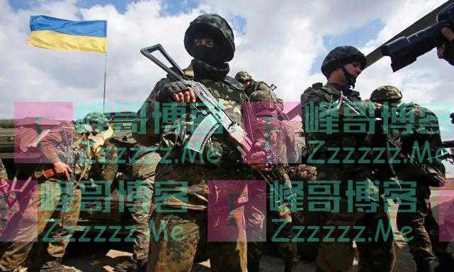 乌克兰总统签署政令,在3年内扩军10万,并提高军人薪水