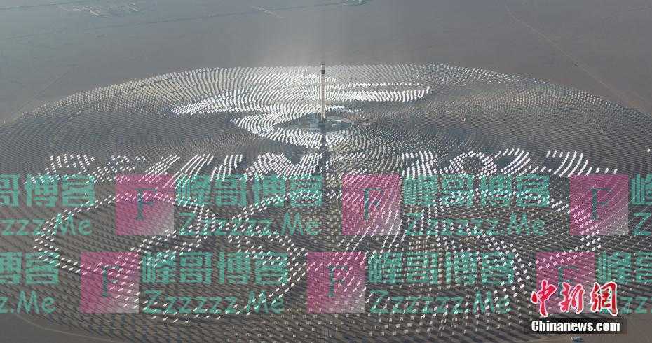 甘肃敦煌：万余面定日镜拼成两千多米宽的奥运五环
