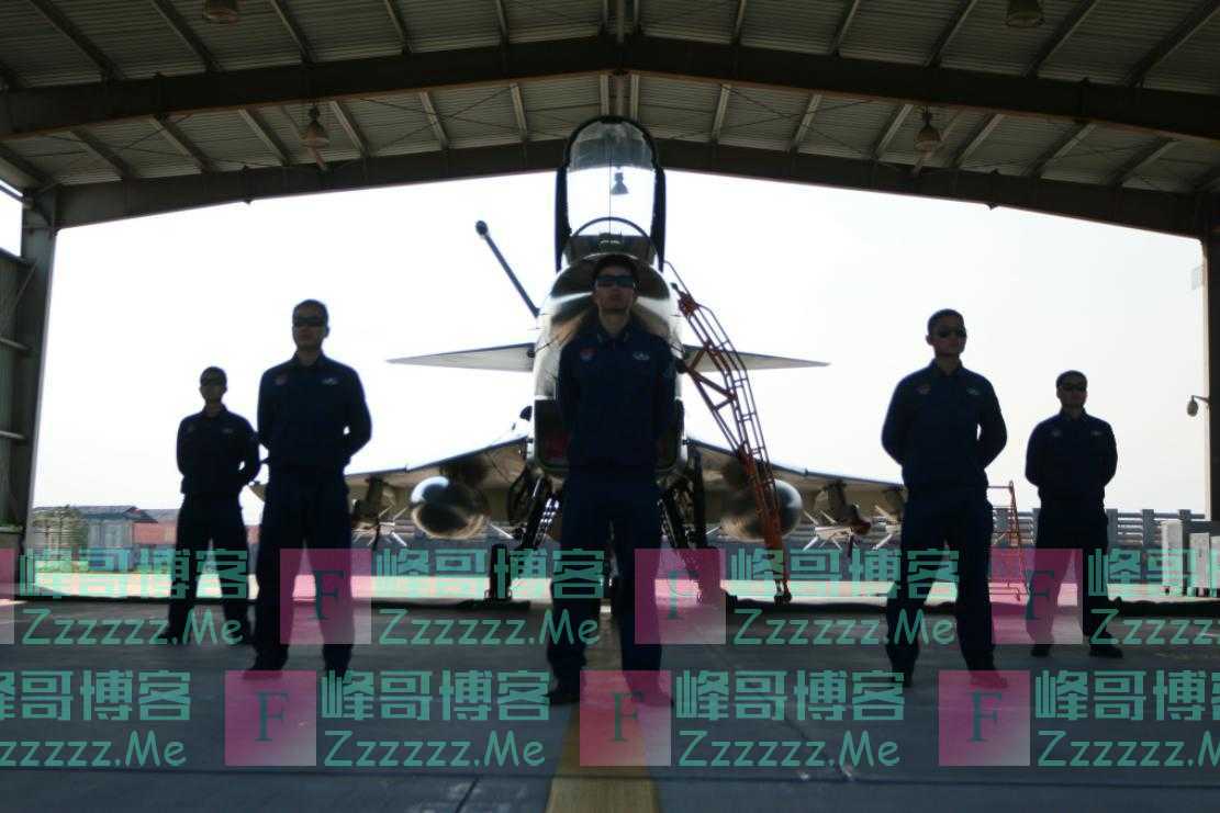 机务兵的别样青春 心与战鹰一起翱翔