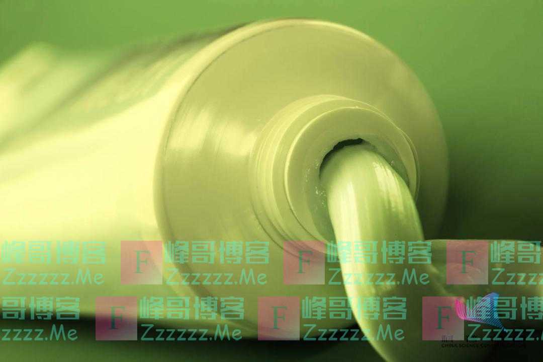 这3种牙膏千万别买，或诱发癌症！家里有的赶紧扔掉