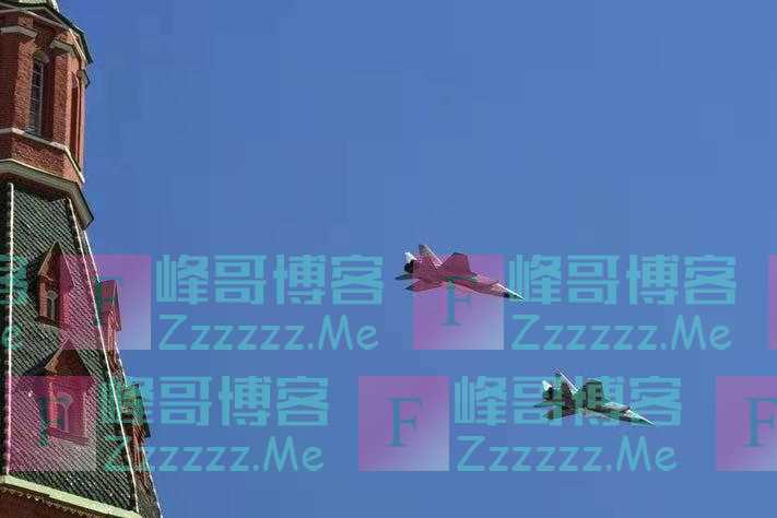 美媒：俄军战场表现显示精确制导弹药短缺，使用高超音速导弹令人惊讶