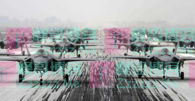 朝鲜试射洲际导弹后韩国秀军力，28架F-35“大象漫步”