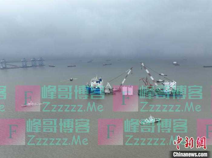 中国第二大半潜船载9艘工程船舶自孟加拉国回国