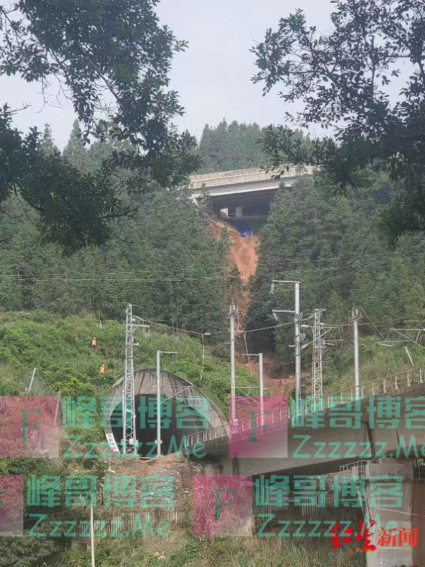 D2809次列车惊魂900米：整个人被弹飞起来，列车在隧道里撞了几次才停下来