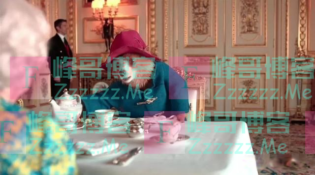 96岁英女王携手帕丁顿熊出演真人动画片，网友：天哪，太可爱了