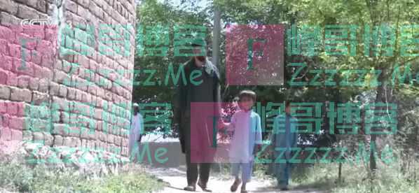 这所监狱释囚当天，美军B-52战机朝民众投下炸弹……