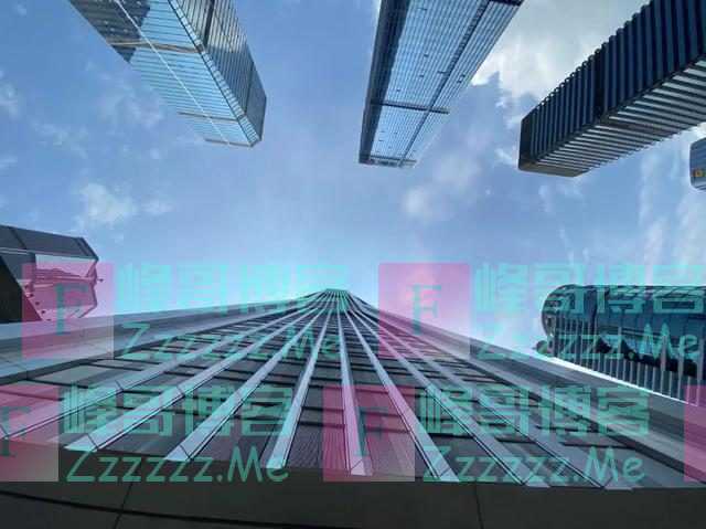 高楼失火时，应该往上跑还是往下跑？别等悲剧发生了还不知道