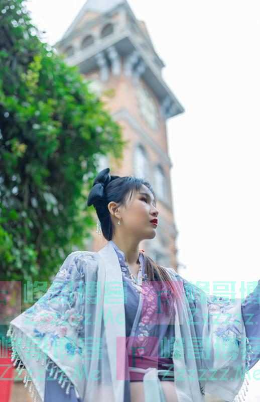 “上班基因检测，下班汉服飘飘”95后“反差萌”女孩就是这么潮
