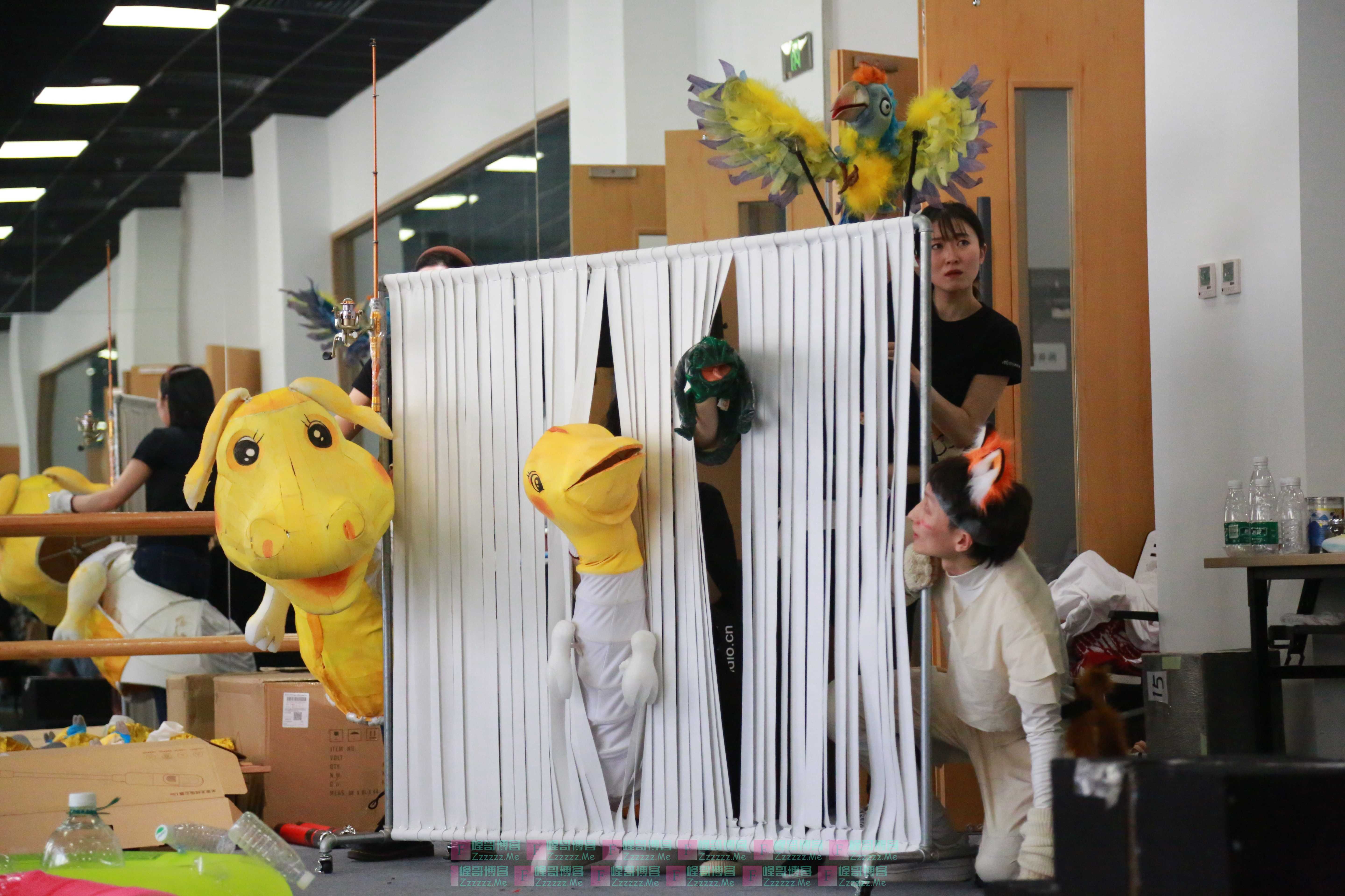 《滑雪场的流浪猫王》将首演,4200米橡皮筋叠成“雪山”