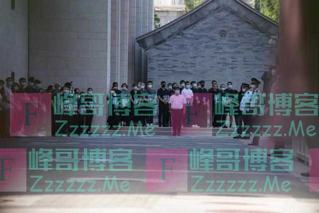 痛别！“人艺的儿子”任鸣今早最后一次回家……