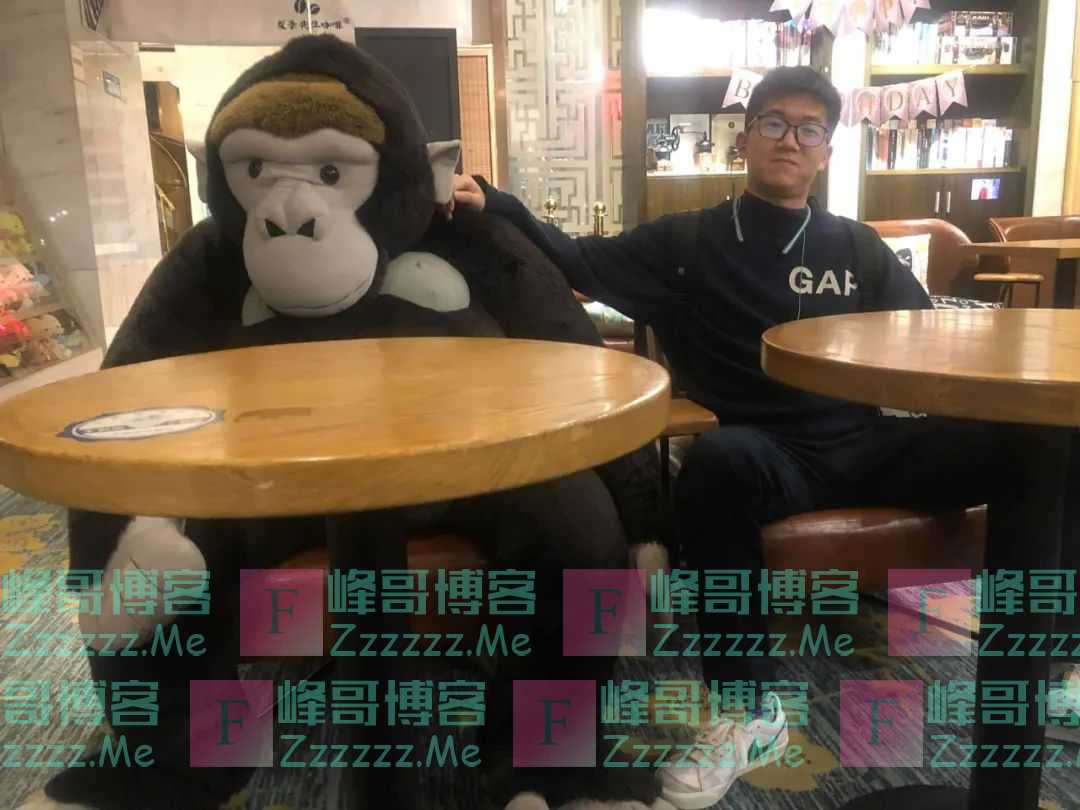 小伙突然住院，妻子全程喂饭：嫁给他我好自豪！