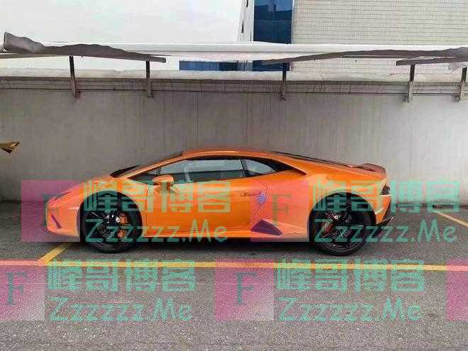 800万兰博基尼洗车，洗完车漆就变色，车主满面笑容