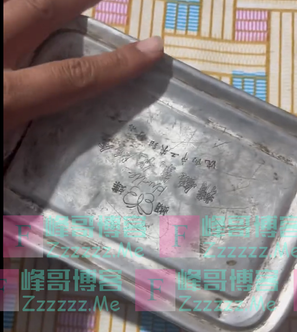 57岁父亲去世前透露水缸下有个“饭盒”，子女打开后泪崩了