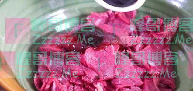 怎么腌制的牛肉更鲜嫩，分享了十多年的经验，鲜嫩滑腻，不干不柴