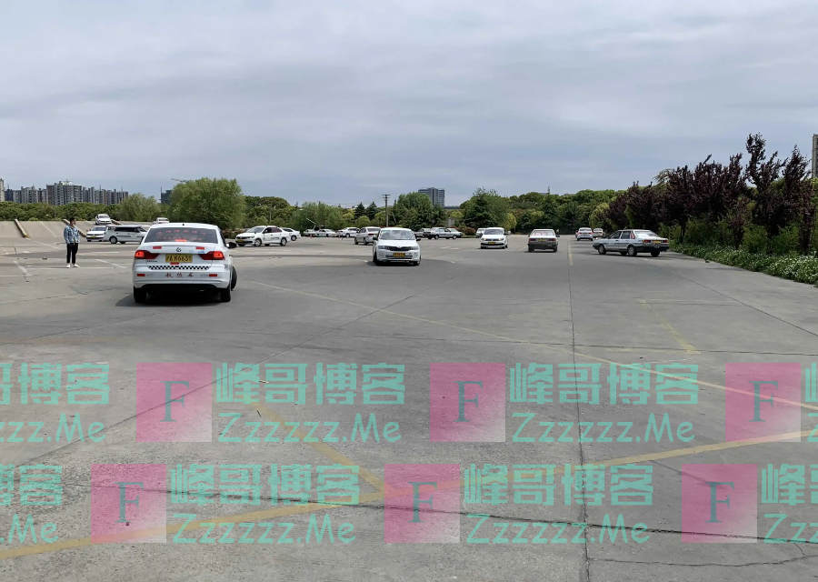 科目三考试，考官允许龟速考试吗？看完就明白了