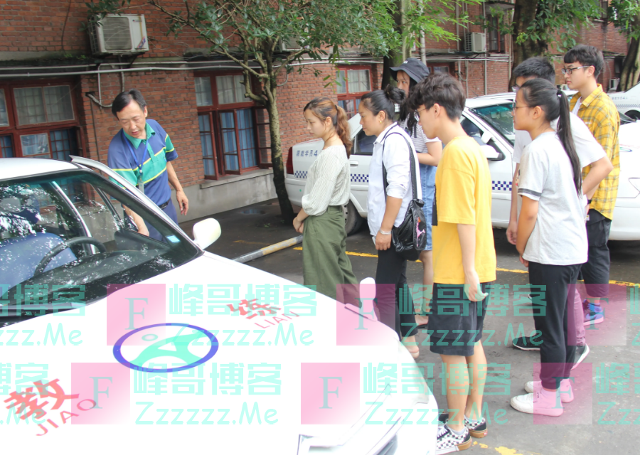 科目三考试，考官允许龟速考试吗？看完就明白了