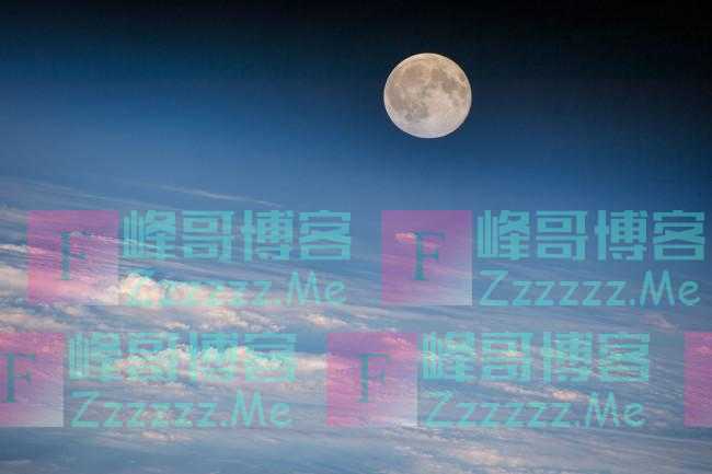 为什么月亮有时会在白天出现？