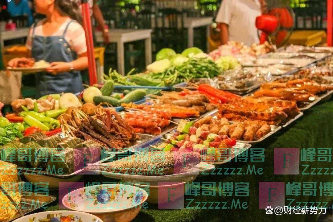 摆地摊想赚钱，得先分析消费者心理，三个方法，最后一个最关键