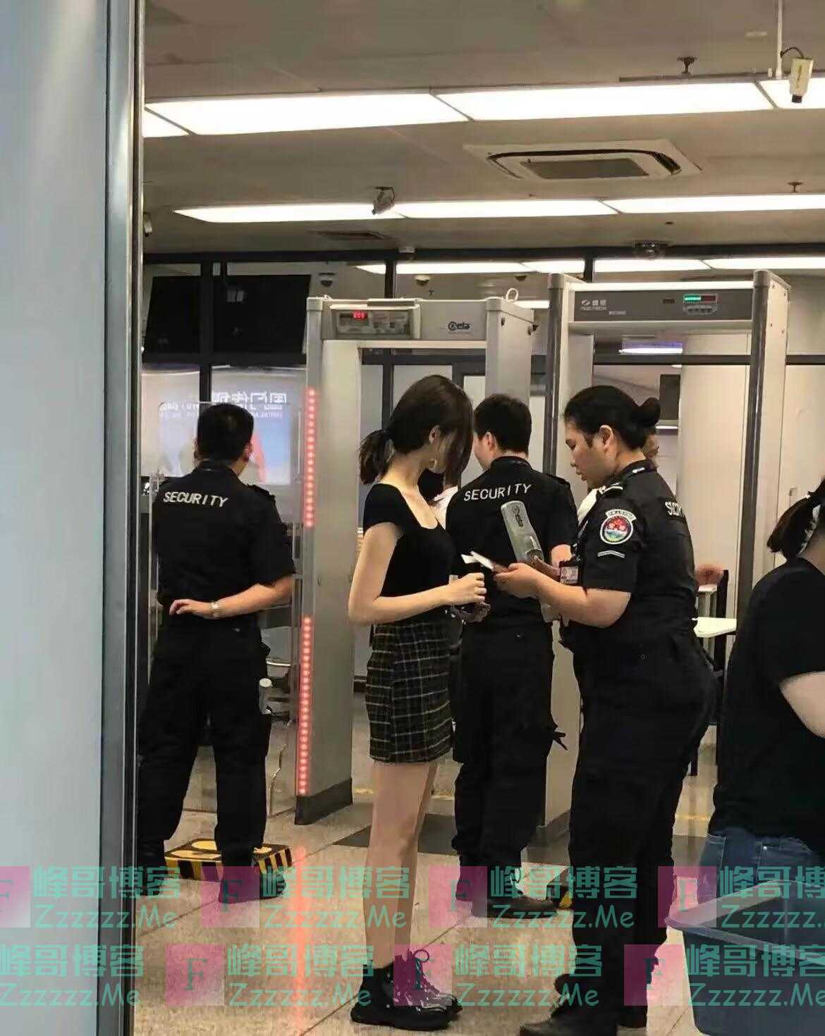 古力娜扎走机场被偶遇，网友：原来明星私底下也这么美！