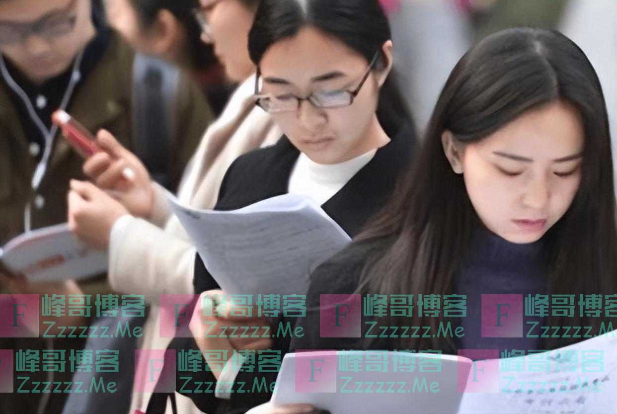 大学生考公务员政审未通过,揭开奶奶的“陈年旧事”,家人很后悔