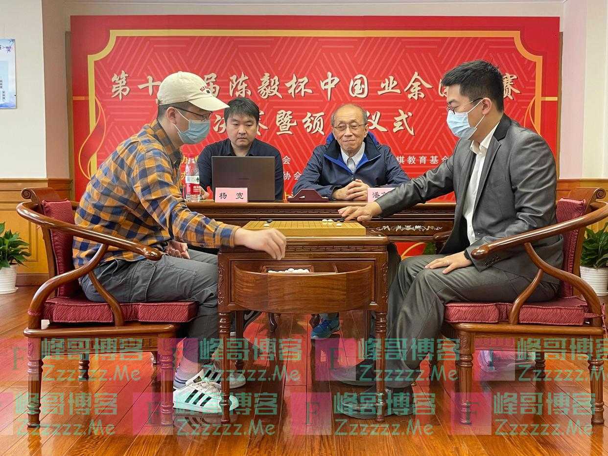 体坛联播|1.5万人围观梅西训练,加纳队忘带球衣去卡塔尔