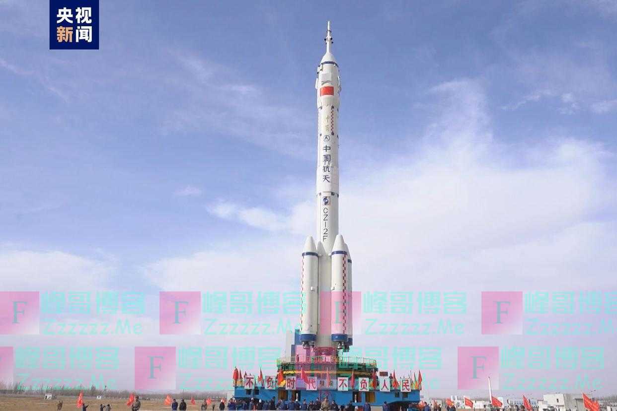神舟十五号船箭组合体转运至发射区 计划近日择机实施发射