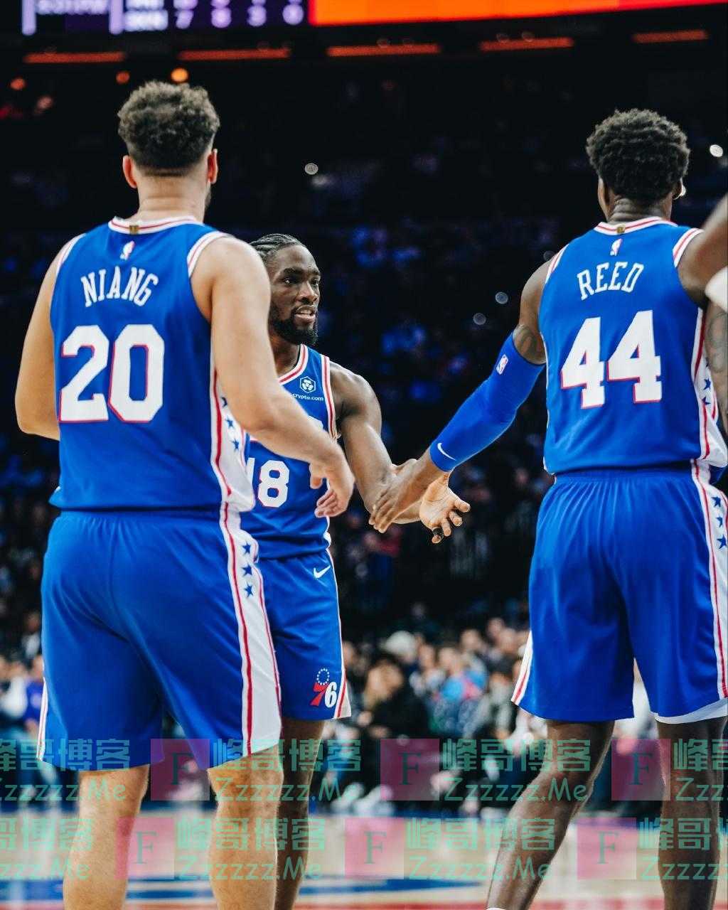 76人记者：今夜努力压倒了天赋，平淡而又简单