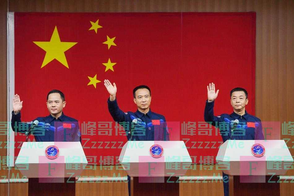 图集｜神十五航天员领命出征，即将踏上为期6个月的飞天之旅
